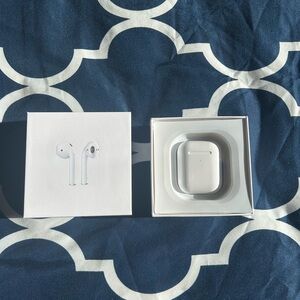 Apple Wireless Earbuds with Charging Case - White